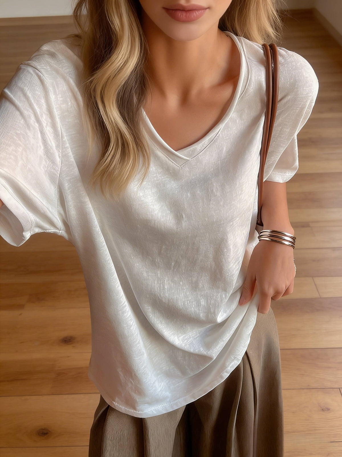 Rosa Clothing - Cotton blend short sleeve roll neck tees V-neck T-shirt